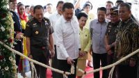 Jaksa Agung RI ST Burhanuddin saat memotong tali peresmian gedung Kejaksaan Tinggi DKI Jakarta (ist)
