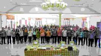 Caption Foto : Foto Bersama Wakil Bupati Minahasa, Vanda Sarundajang, S.S., M.AP Dan Peserta kegiatan Sosialisasi Pajak Daerah Pajak Bumi dan Bangunan Perdesaan dan Perkotaan (PBB-P2) Kabupaten Minahasa Tahun 2026 di Aula Alsin Warembungan Pineleng.(Doc Foto : Ist)